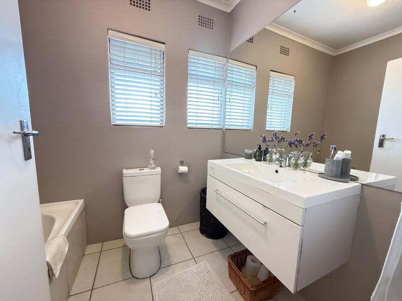 4 Bedroom Property for Sale in Panorama Western Cape